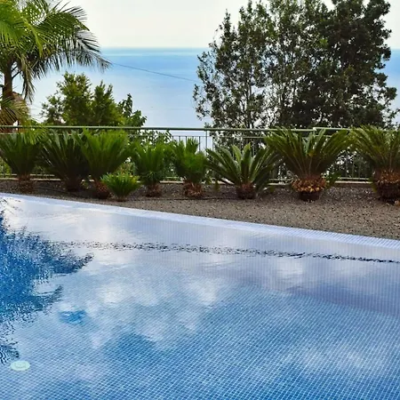Loureiros Cottage, A In Madeira Tatil Evi *