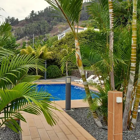 Tatil Evi Loureiros Cottage, A In Madeira *