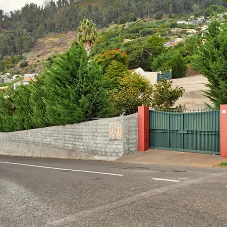 Loureiros Cottage, A In Madeira * Arco da Calheta (Madeira)
